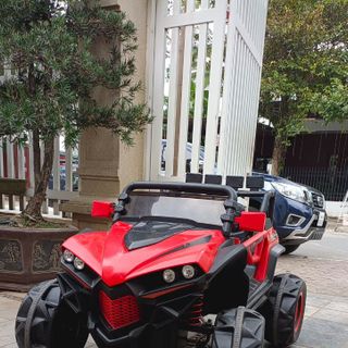 Xe oto địa hình trẻ em XJL 588