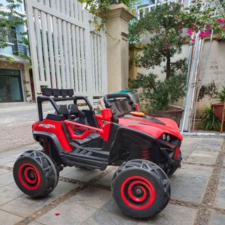 Xe oto địa hình trẻ em XJL 588