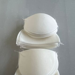 MÚT ĐỆM VAI TRẮNG CONG LỚN CAO CẤP [HÀNG XƯỞNG GIÁ SỈ]