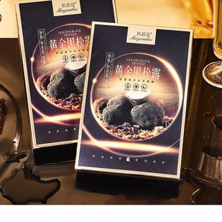 Mặt nạ Nấm Truffle Nấm cục đen được chiết xuất và cô đặc để chăm sóc da, bổ sung độ ẩm cho da khô và mất nước, giúp da mềm mại, mịn màng, ẩm mượt và đẹp hơn ( 1hop/10mieng)