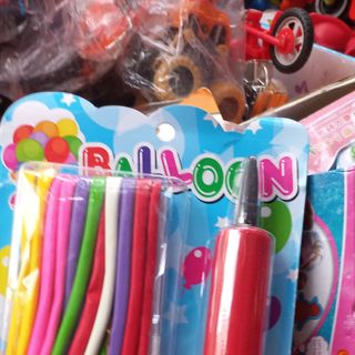 Đồ chơi vỉ bong bòn