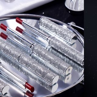 Set Son Sáp 4thỏi HOLFF Bạc Cao Cấp , Chata Son mịn , dưỡng môi khi sử dụng (0.8gx4thoi)