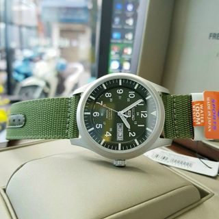 Đồng Hồ Nam Seiko 5 Cơ Cót Dây Vải Dù