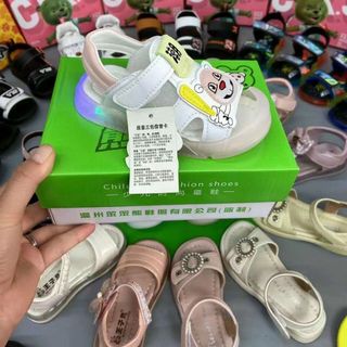 Giày sandal trẻ em đế mềm êm chân K564