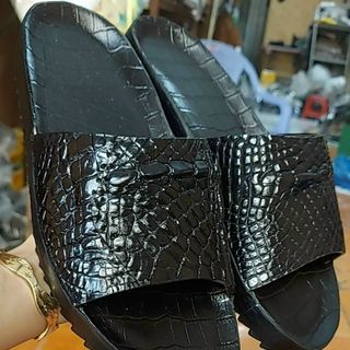 Dép da cá sấu xịn
