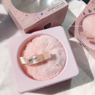 Bông Phấn bắt sáng Mack Andy