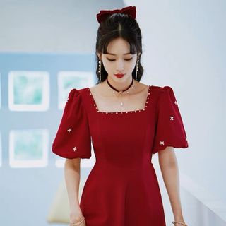 ĐẦM XÒE ĐỎ TAY PHỒNG ĐÍNH HẠT TRAI - DT1704