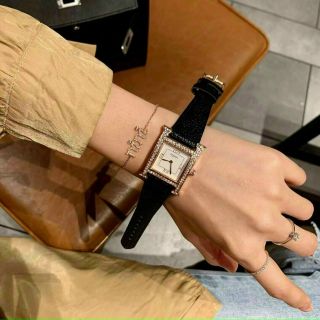 ĐỒNG HỒ HERRMES DÂY DA NỮ NEW HOT