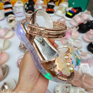 Sandal trẻ em chất da mềm êm chân K590