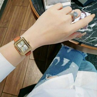 ĐỒNG HỒ DÂY DA GUEES NỮ XINH