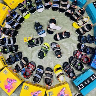 Sandal trẻ em quai ngang dán K581