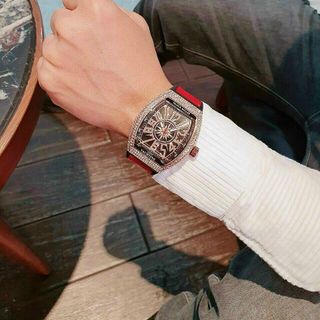 ĐỒNG HỒ FRANK MULLER ĐÁ NAM TRUNG CẤP HOT