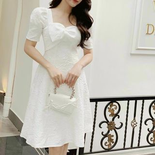 ĐẦM THIẾT KẾ CHẤT GẤM XỐP BÔNG NƠ NGỰC SANG TRỌNG