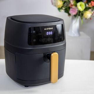 Nồi chiên không dầu Ai-STONE Ai-5800 6L công suất 1350W