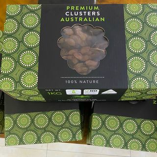 Nho khô nguyên cành Premium Clusters Australian hộp 1kg