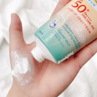 Serum chống nắng Vaseline 50spf Thái, sỉ 105k/túyp