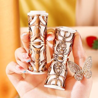 Son Dưỡng Hồng Môi Linnsz Hoa Văn Vàng