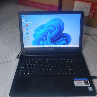 Laptop Dell core i3 thế hệ 6 Windows 11 màn hình LED lớn 15.6 inch âm thanh đầm, ấm đầy đủ phụ kiện zin BH 1 năm