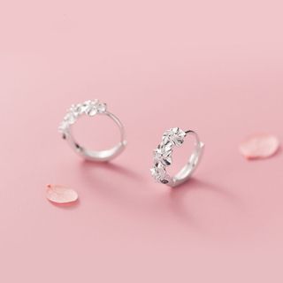 Bông tai bạc nữ AROCH Jewelry hoa hồng trắng sang trọng, tinh tế G6744