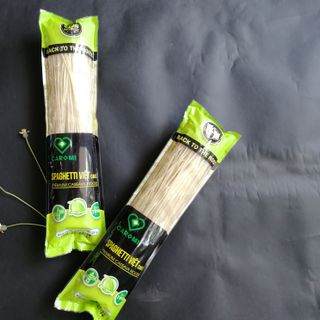 Mì Ý kiểu Việt Gluten Free - Spaghetti Việt Caromi, gói 250g - Phở sắn / Bún sắn cao cấp, Đặc sản Quảng Nam, thùng 110 gói