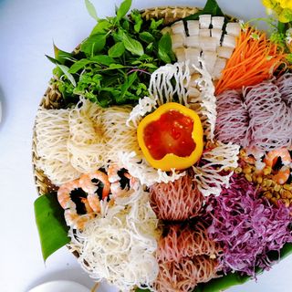 Phở rau củ - Phở sắn Hoa đậu biếc Caromi, gói 250g - Đặc sản Quảng Nam, thùng 40 gói