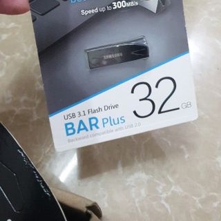 USB Samsung Bar Plus 32GB tốc độ- 300MB/s chuẩn USB 3.1 KIM LOẠI chống nước, chống sốc, hàng mới, bảo hành 2 năm 1 đổi 1 PKCN68