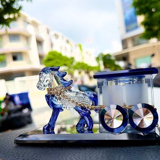 Ngựa Pha Lê Kéo Xe Trang Trí Ô Tô