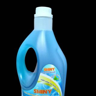 Tìm nhà phân phối nước rửa kính ô tô shiny dung tích 2,5lit và 3l sỉ từ 30 thùng( thùng 12 chai)