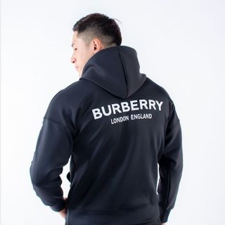 Áo Hoodie chất vải mịn chống xù rất tốt