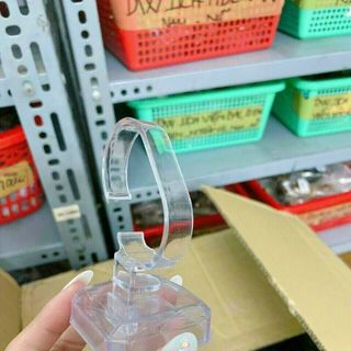 CHÂN ĐẾ ĐỰNG ĐỒNG HỒ HOT