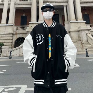 Áo khoác bomber nỉ logo Đ form dưới 70kg