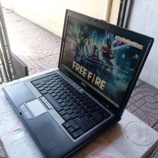 Laptop Dell ram 3G rom 250G màn hình 14 in đầy đủ phụ kiện bảo hành 1 năm