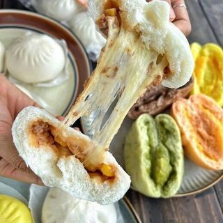 Bánh Bao Bò Ngô Chua Ngọt Phô-Mai