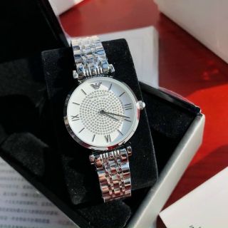 Đồng hồ nữ armaniiis đá