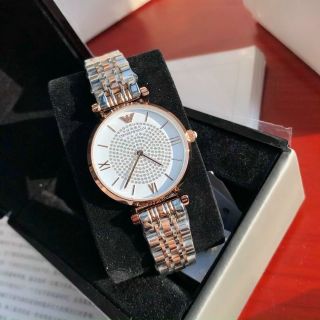 Đồng hồ nữ armaniiis đá