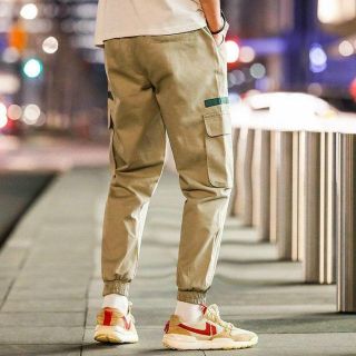 quần jogger khaki in chữ form đẹp chuẩn