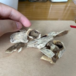 [100g] Vụn trầm hương + xát tỉa sợi trầm hương (dùng xay làm nhang, xông, đốt tự nhiên)