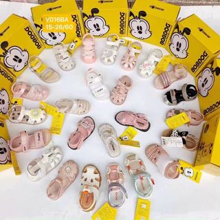Sandal trẻ em chất da mềm êm chân V016