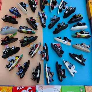 Sandal trẻ em quai ngang dán V003