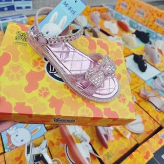 Sandal trẻ em kiểu dáng xinh xắn V020