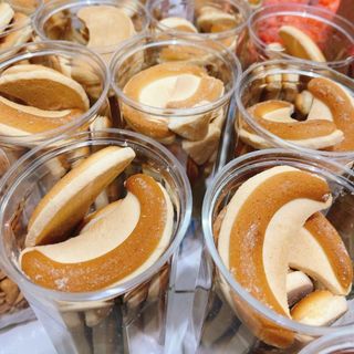 Bánh qui lưỡi liềm sữa