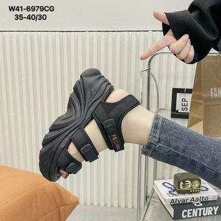 Sandal nữ đế cao 2 quai ngang sành điệu W41