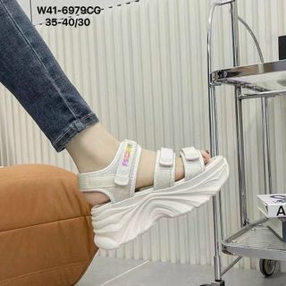 Sandal nữ đế cao 2 quai ngang sành điệu W41