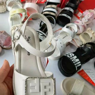 Sandal trẻ em kiểu dáng đẹp V167