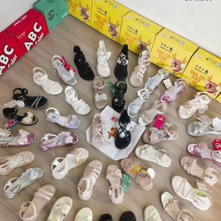 Sandal trẻ em kiểu dáng sành điệu V161