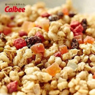 NGŨ CỐC CALBEE NHẬT 380G