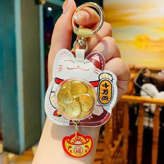 Móc khoá hình mèo may mắn