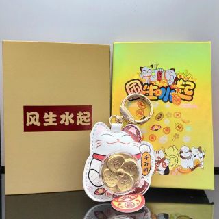 Móc khoá hình mèo may mắn