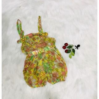 Jumsuit ngắn 2 dây cho bé 1-2 tuổi chất voan mặc mát giá sỉ