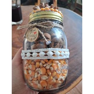 Lọ thủy tinh,vải ren, trang trí từ bắp ngô khô tự nhiên
